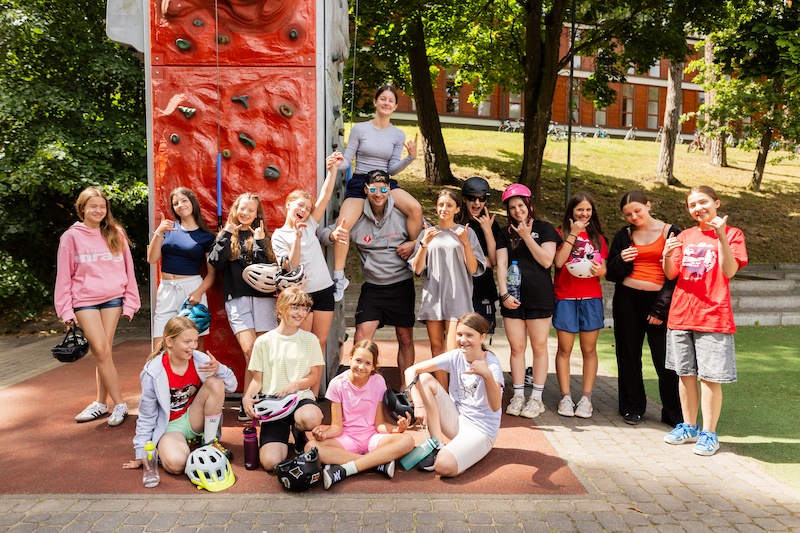 Czy wysłać rodzeństwo na wspólny obóz sportowy - Human Sport